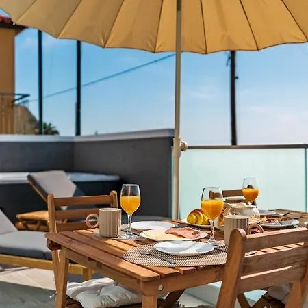 Dom wakacyjny Bisa Ii, Jacuzzi And Sea View *