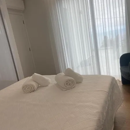 Bisa Ii, Jacuzzi And Sea View * Arco da Calheta (Madeira)