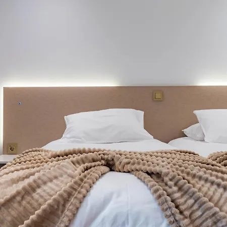 Bisa Ii, Jacuzzi And Sea View Arco da Calheta (Madeira)