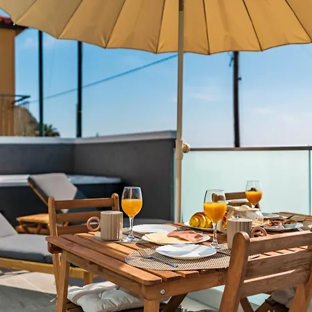 Dom wakacyjny Bisa Ii, Jacuzzi And Sea View