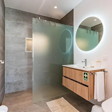 Bisa Ii, Jacuzzi And Sea View * Arco da Calheta (Madeira)