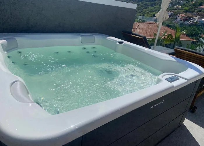Bisa Ii, Jacuzzi And Sea View Nyaraló *