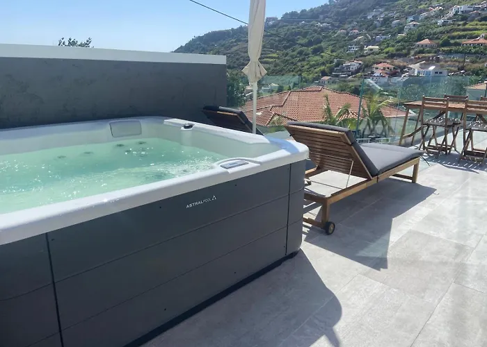 Bisa Ii, Jacuzzi And Sea View